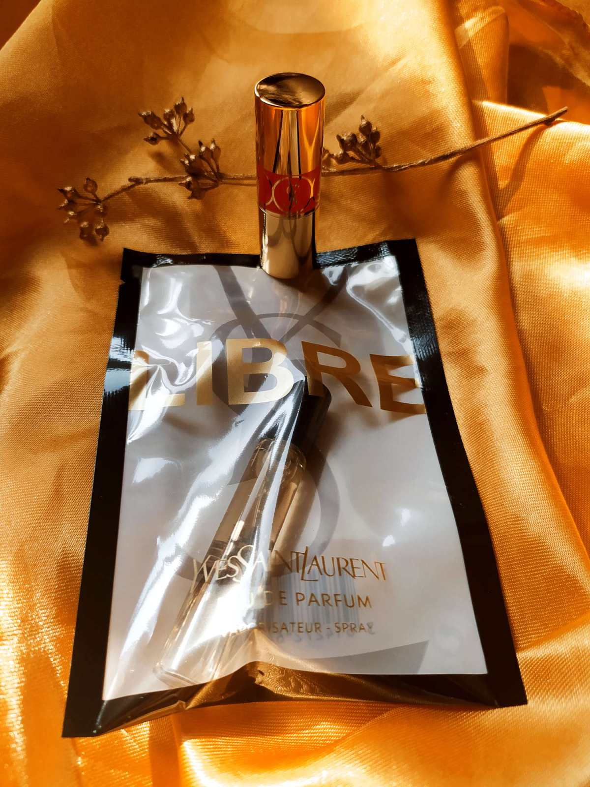 ✨海淘开箱记--ysl唇膏&香水  前段时间丝芙兰不是打折吗
