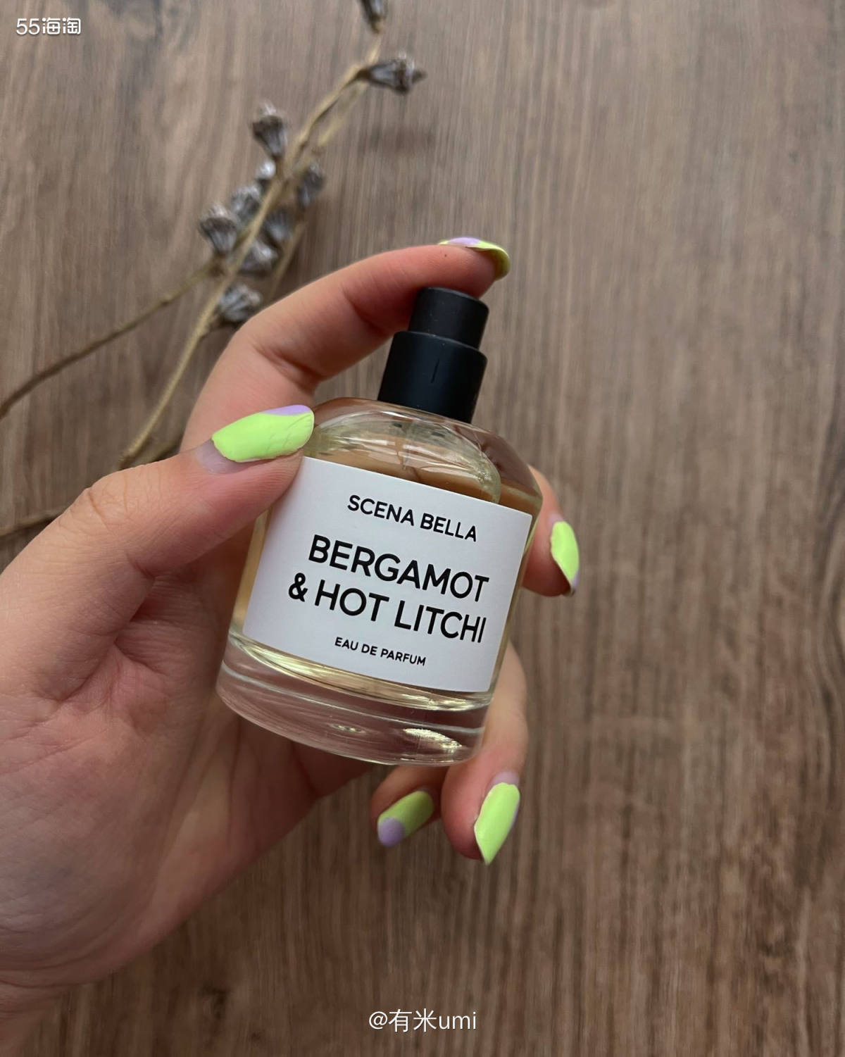 春季香水混搭｜平价小香  最近一直把这两款香水做混搭，主要价