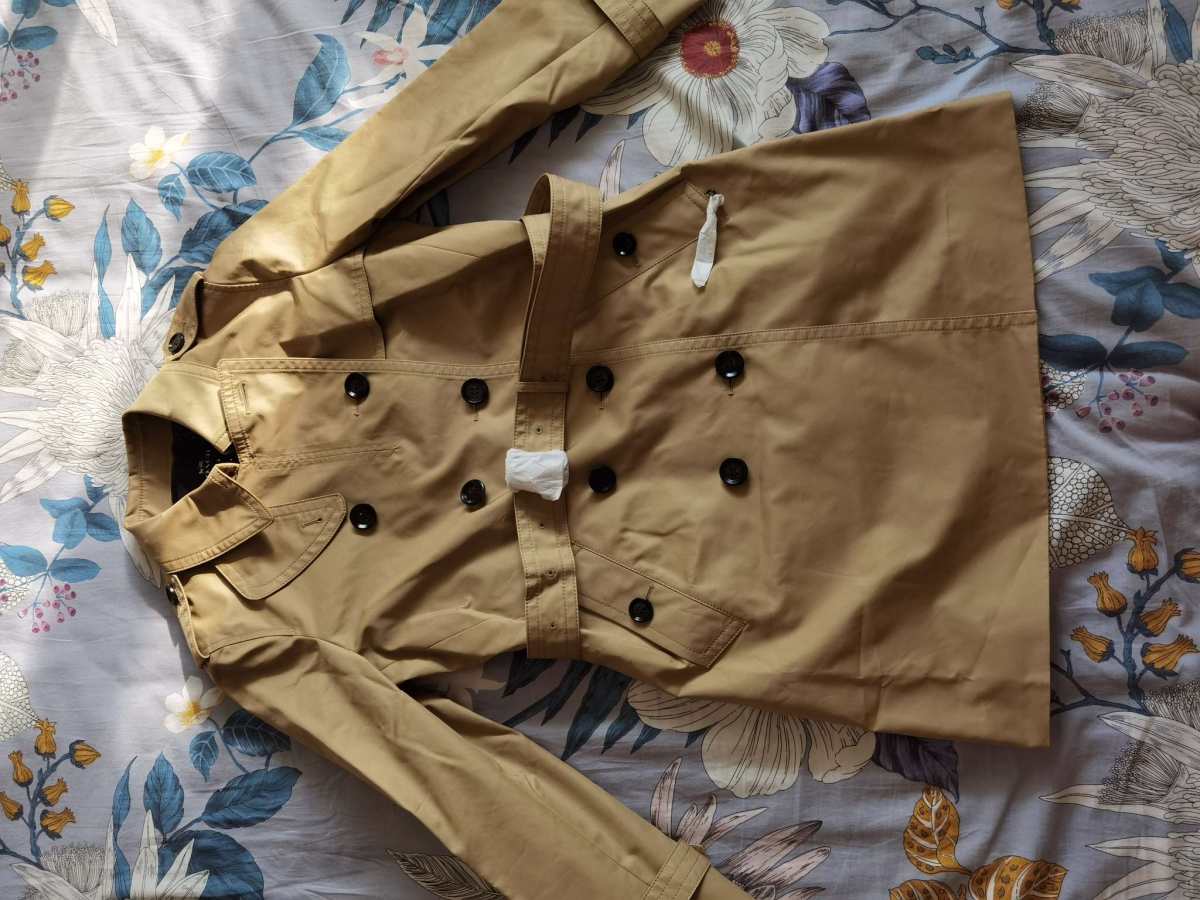 coach风衣M码全新仅试穿，本人身高172，体重135，肩