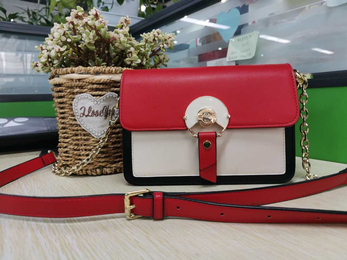 春风十里，不如穿马甲的你 今日份真人实照春季穿搭，感谢无偿出