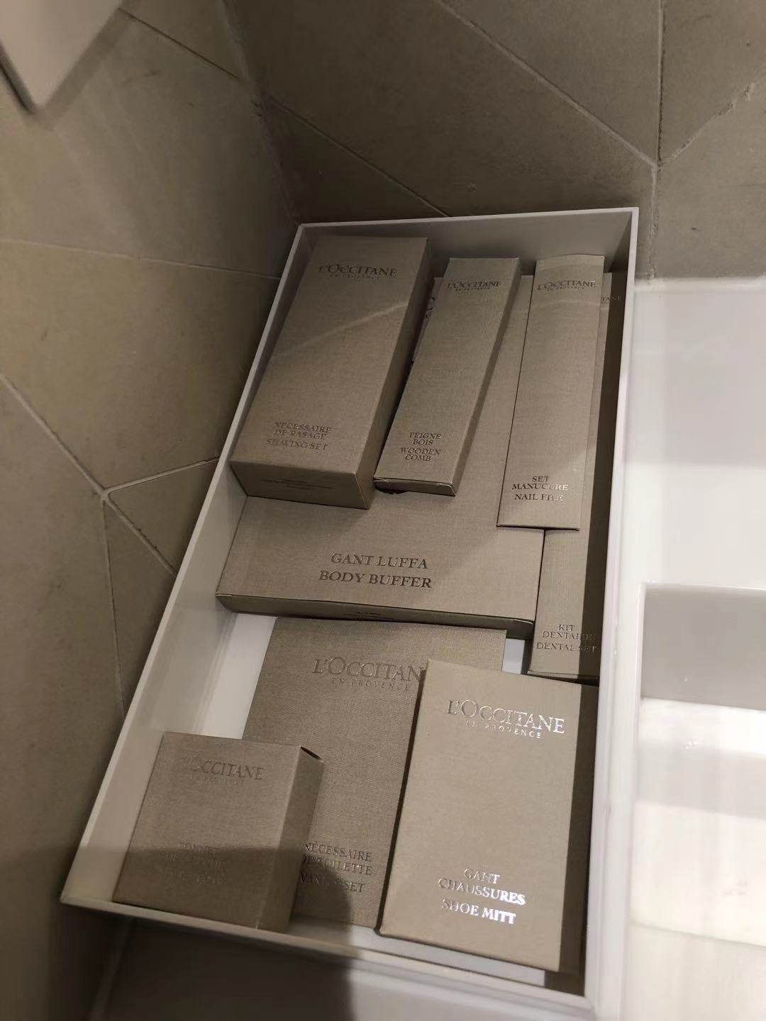 美运白金卡的福利之一就是可以免费试用自家品牌的（centur