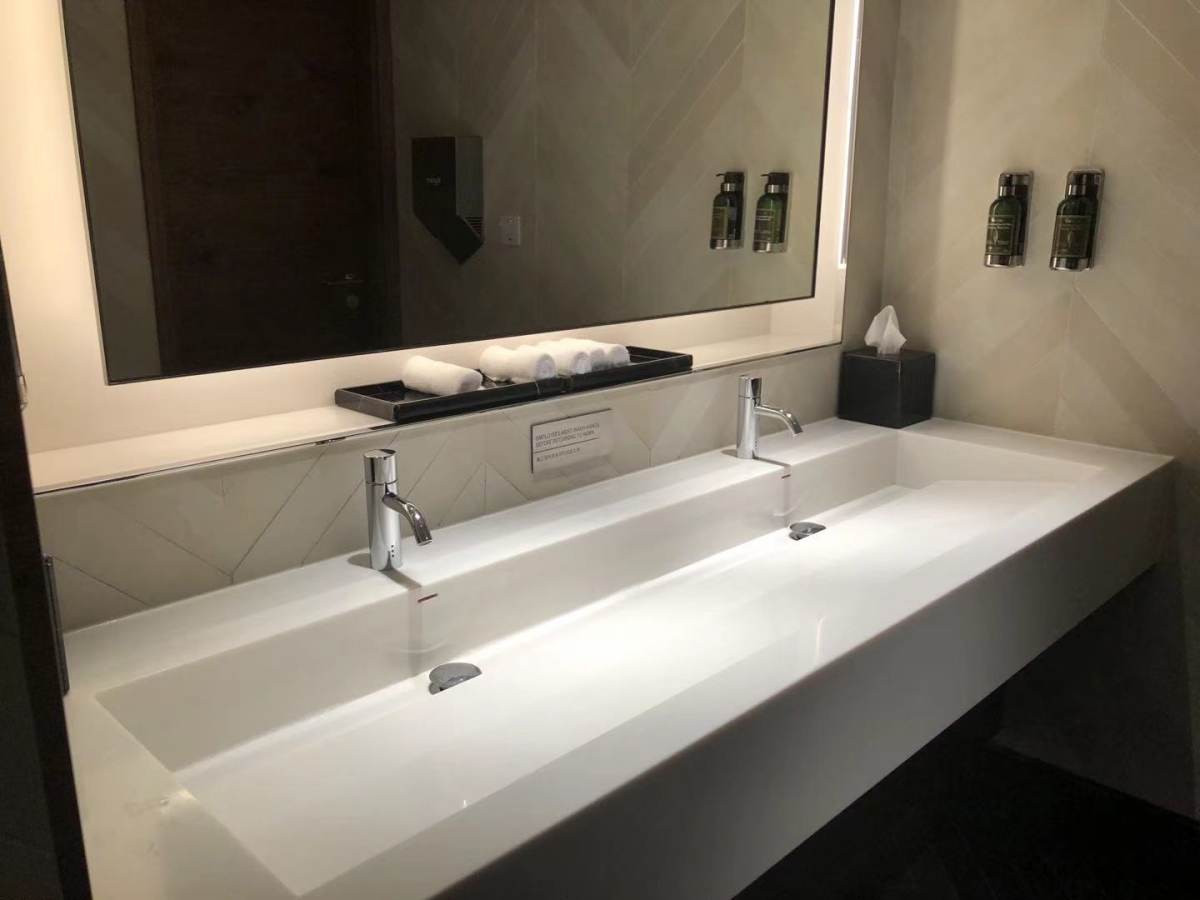 美运白金卡的福利之一就是可以免费试用自家品牌的（centur