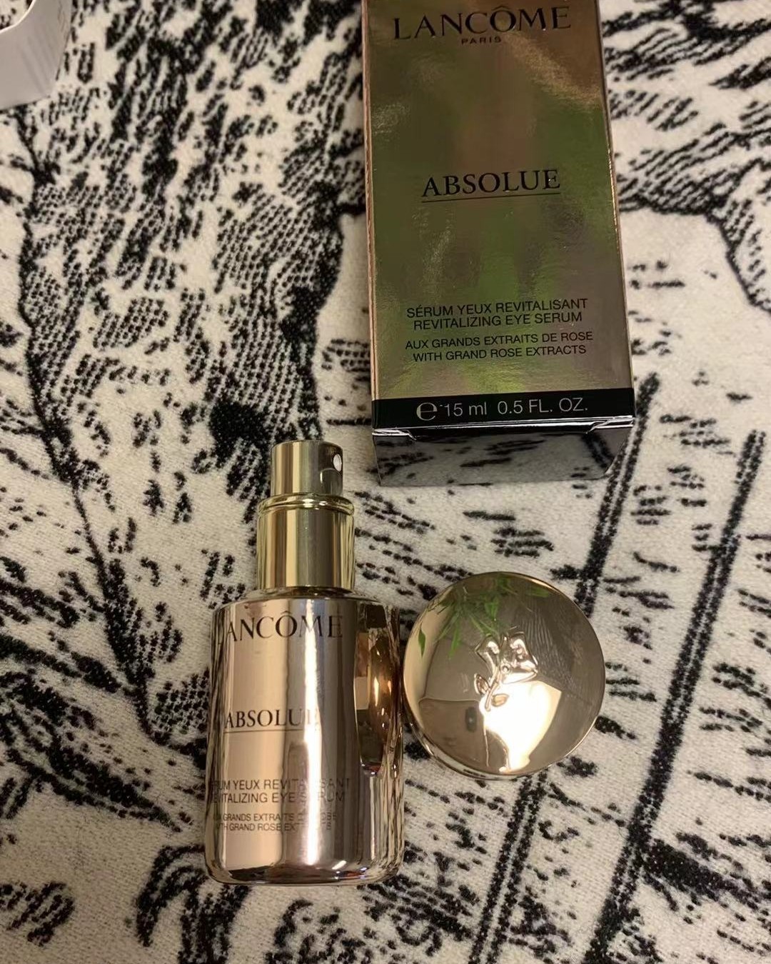 分享一个兰蔻眼部精华 讲真我之前从来没关注过它，兰蔻做活动最