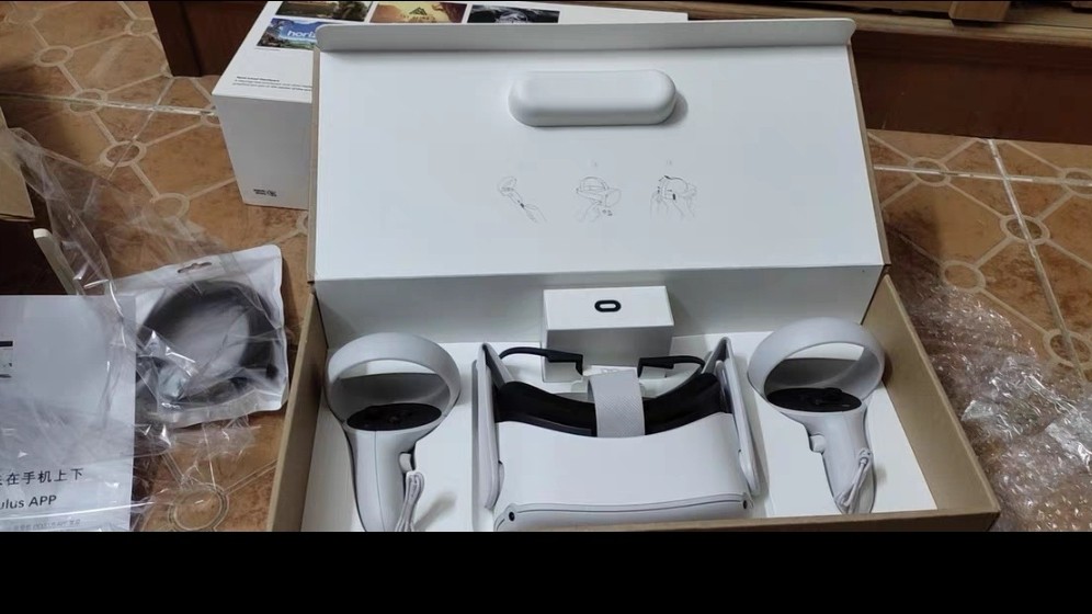 亚马逊海外购优品--- Oculus Quest2 无线头戴