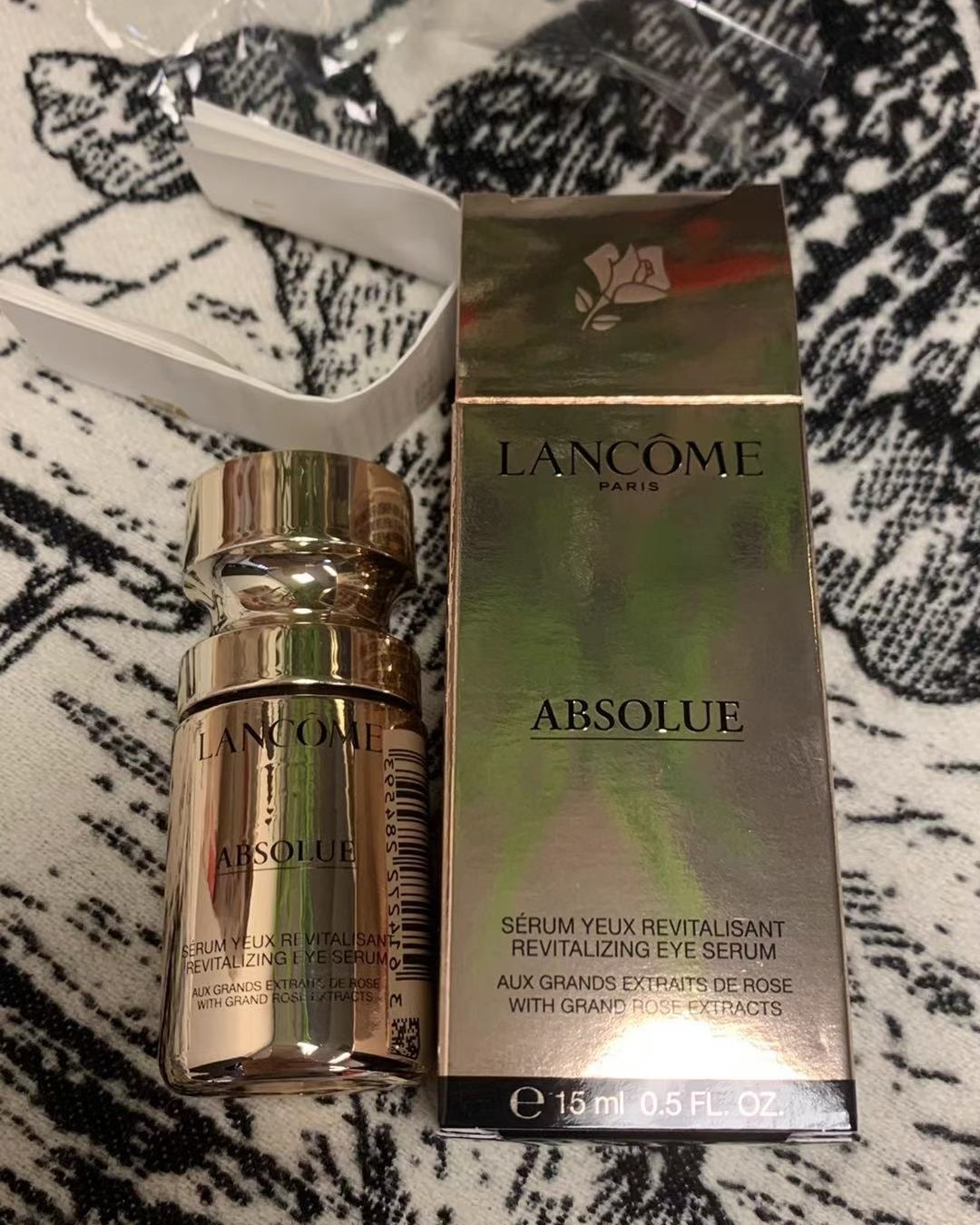 分享一个兰蔻眼部精华 讲真我之前从来没关注过它，兰蔻做活动最