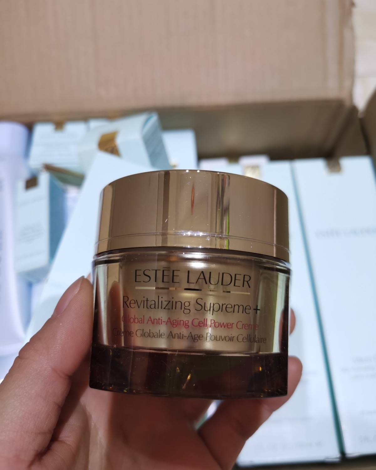 这篇写下个人使用过的雅诗兰黛护肤品心得，毕竟我买雅诗兰黛也是