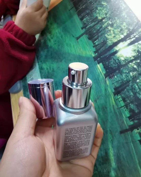 这篇写下个人使用过的雅诗兰黛护肤品心得，毕竟我买雅诗兰黛也是