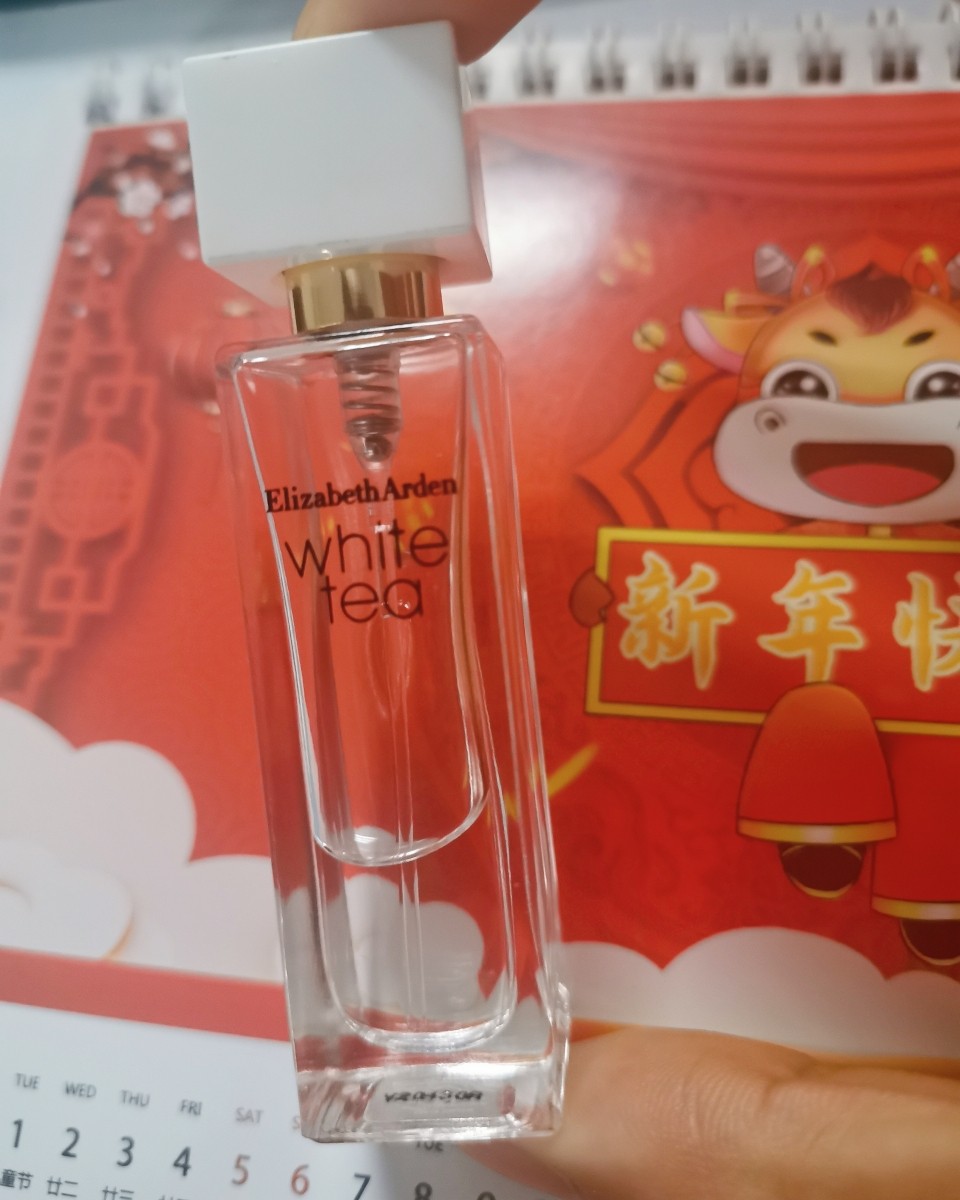 雅顿好物**之-雅顿白茶香水 雅顿这款白茶香水，我现在用的是