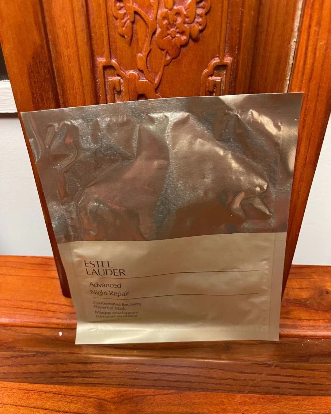 面膜打卡  钢铁侠面膜！ 传说中一片有着，雅诗兰黛半瓶小棕瓶