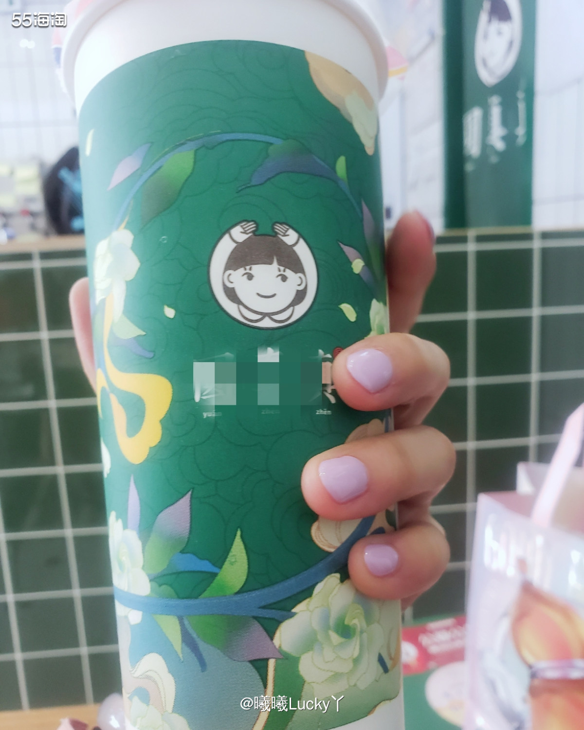 春日焕新搭配✔ 手链+美甲搭配起来~  ♛春天了，把羽绒服脱