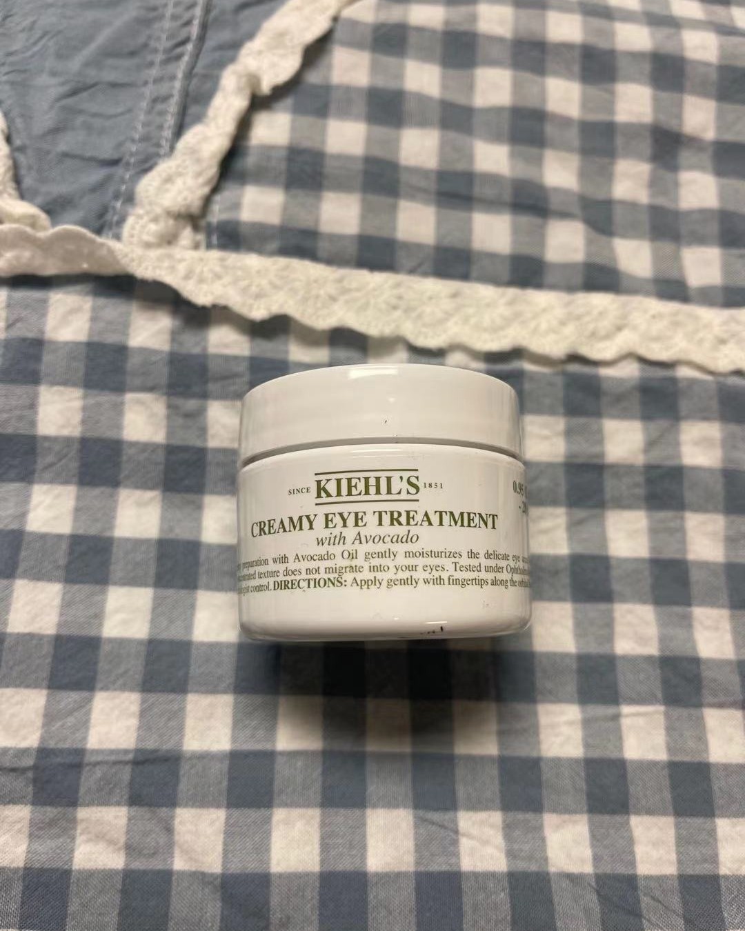 科颜氏牛油果眼霜 用了很多瓶了，保湿滋润超级好的一款!  主