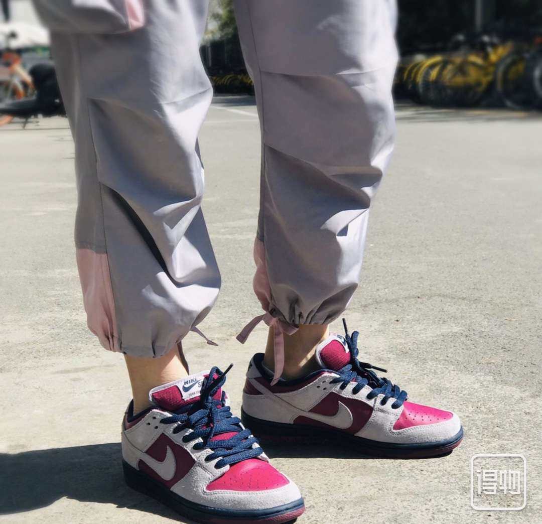 Nike  Dunk Low SB True Berry 波