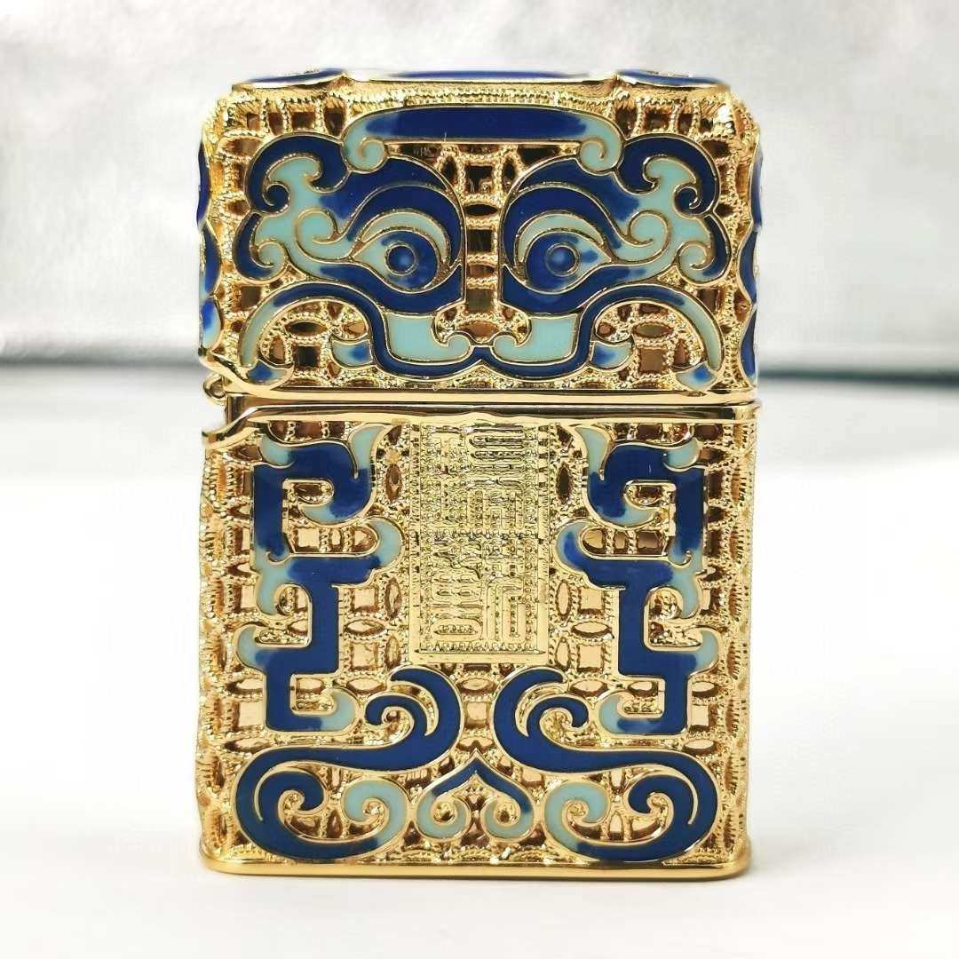 zippo打火机珐琅彩瑞兽镀金限量版  【拍品描述】zipp