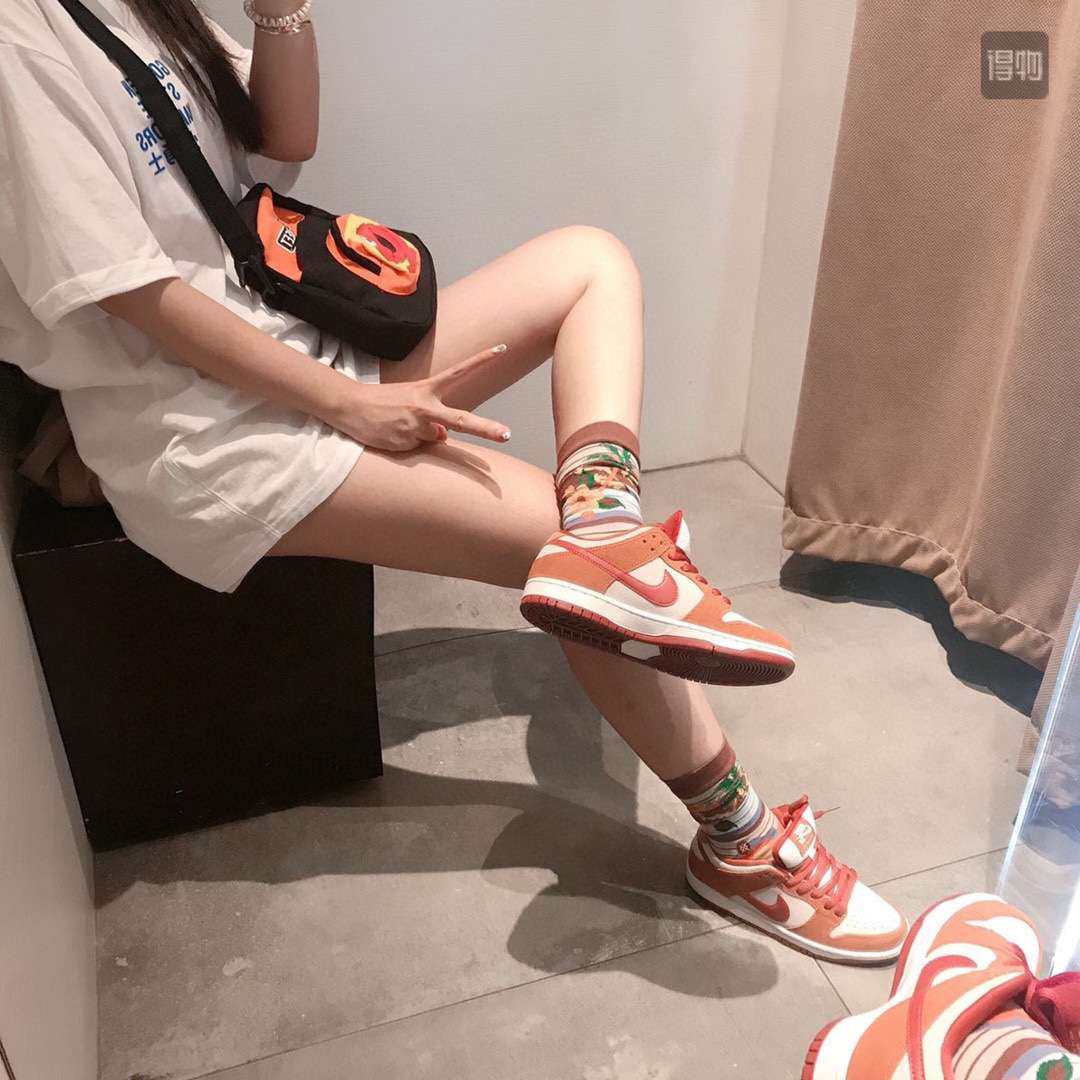 素材❌  Nike SB Dunk Low Pro Russ
