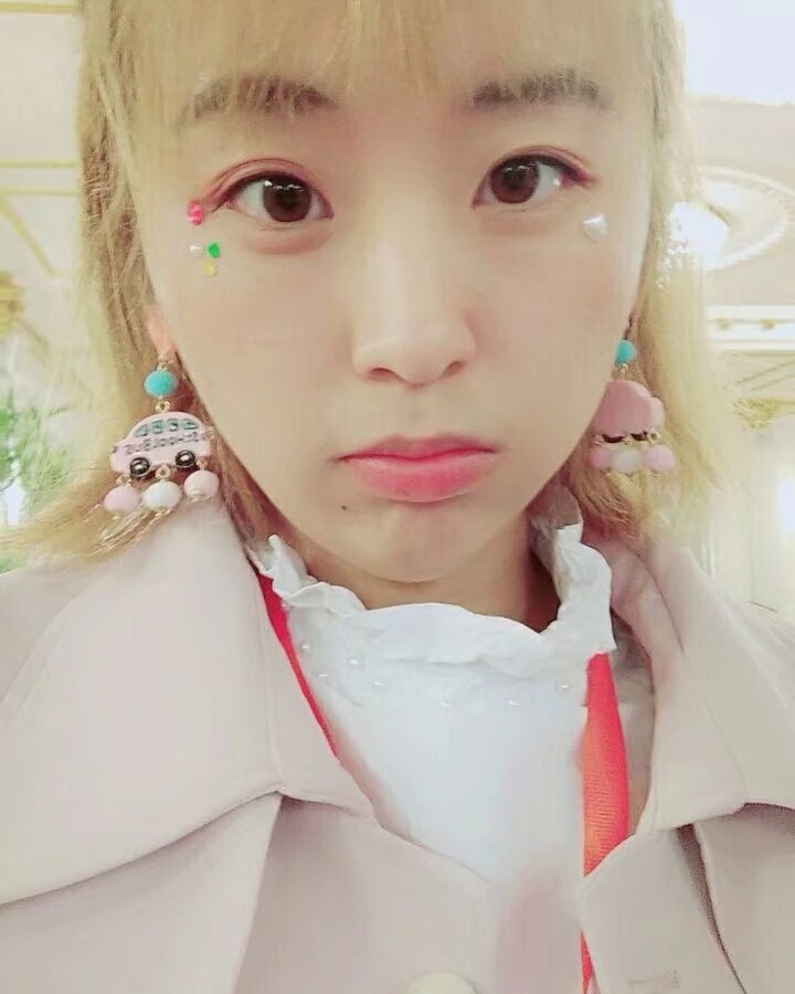 春季穿着搭配（二十三）——又是粉色的衣服  其实这件粉色长款