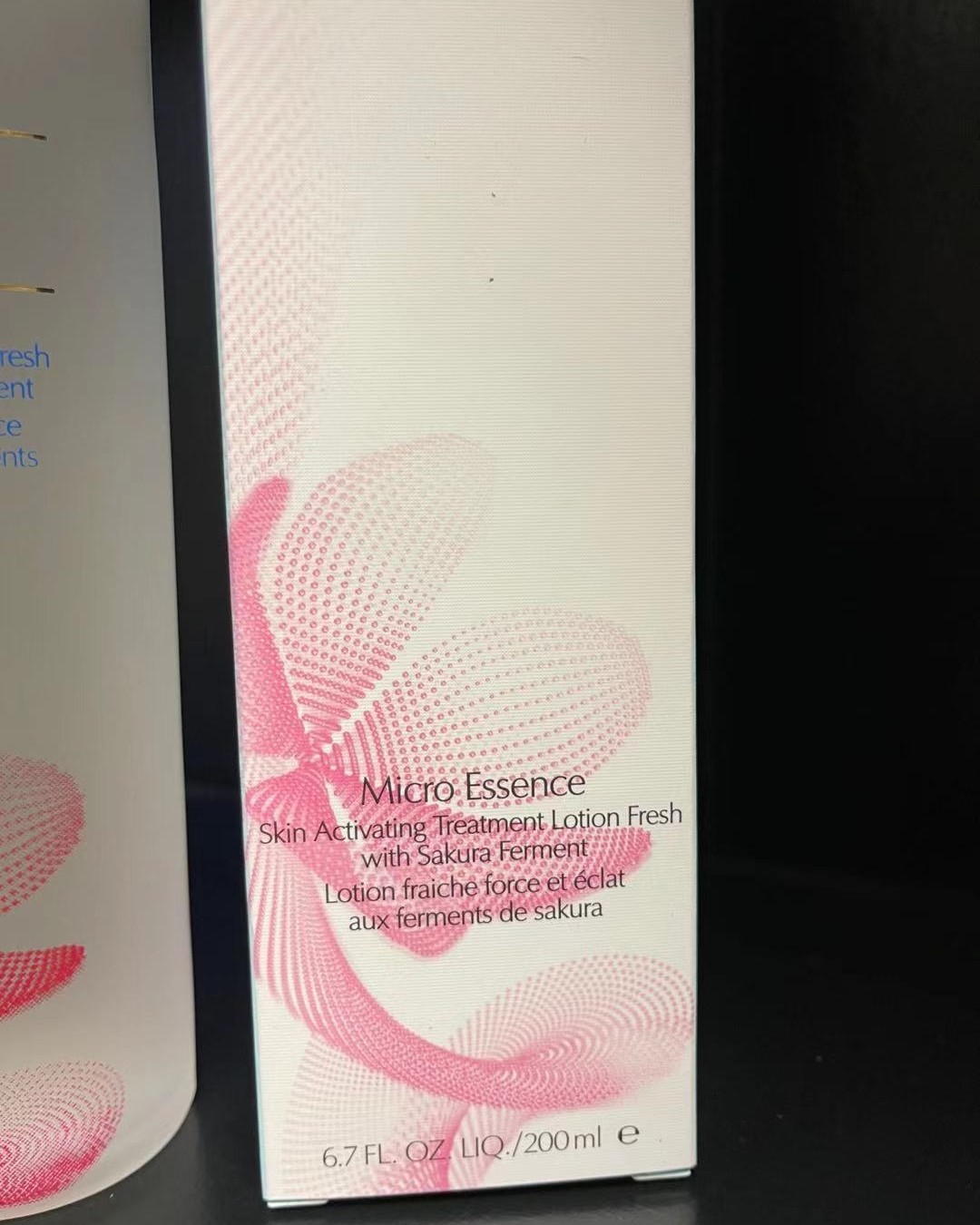 雅诗兰黛樱花🌸水  第一次买雅诗兰黛的樱花水，先在颜值上就