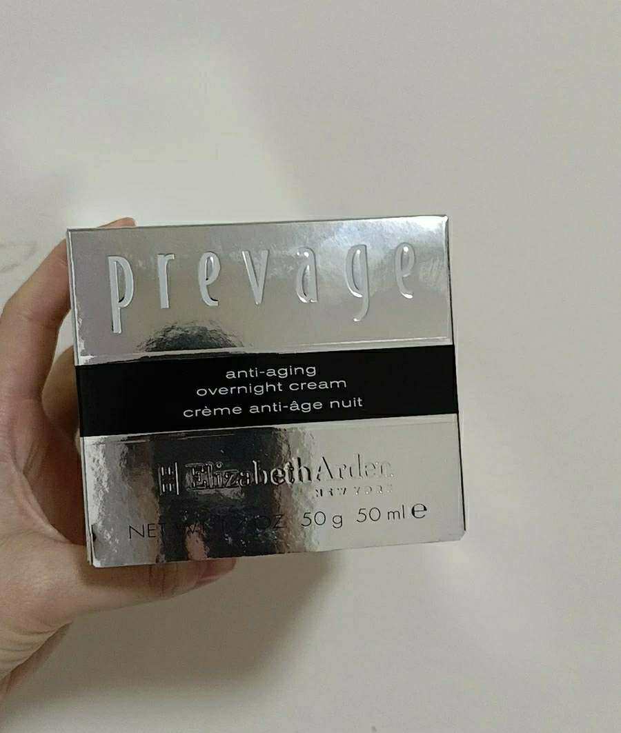 雅顿橘灿晚霜 之前某宝有个晚霜赠品，刚好可以和橘灿搭了一起使