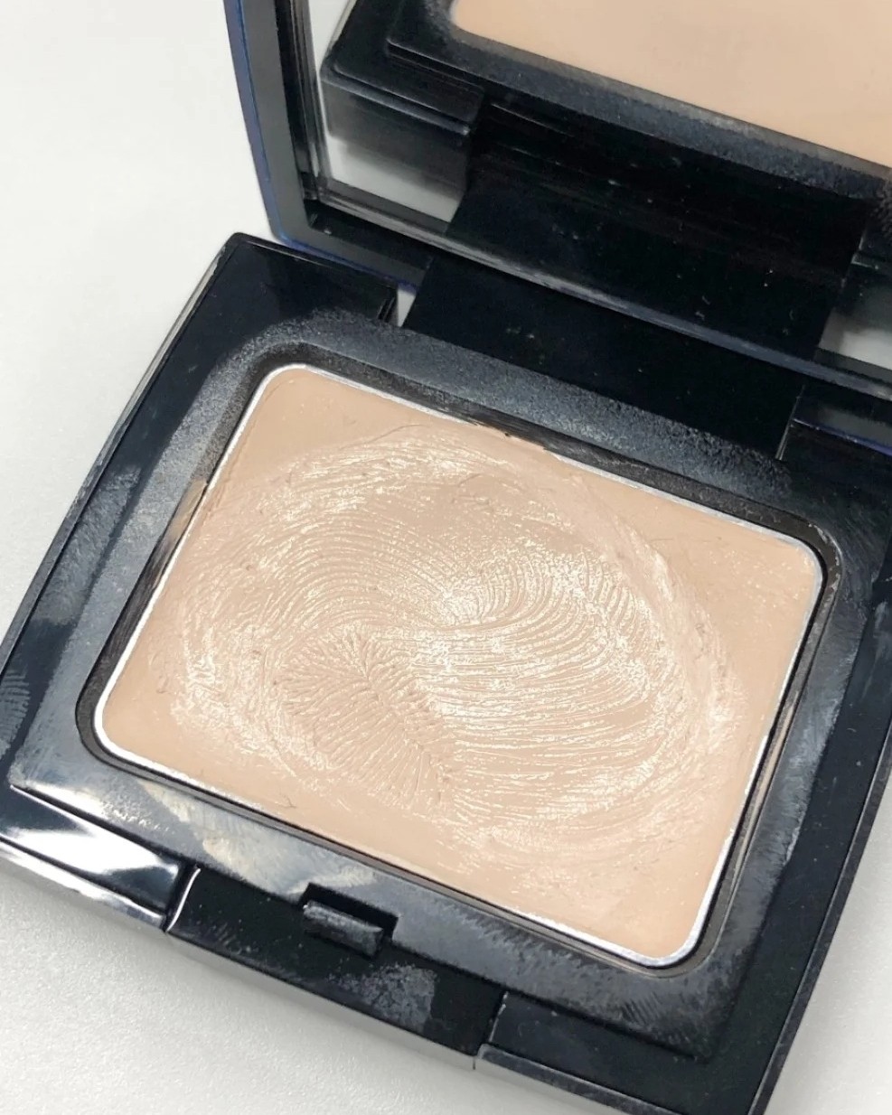 国货之光（九）——  毛戈平  我很喜欢看毛戈平老师的妆教，