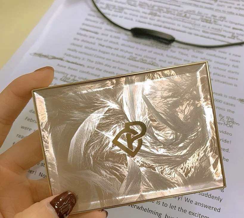 国货之光（七）—— 完美日记粉饼   感觉完美日记的口碑就是