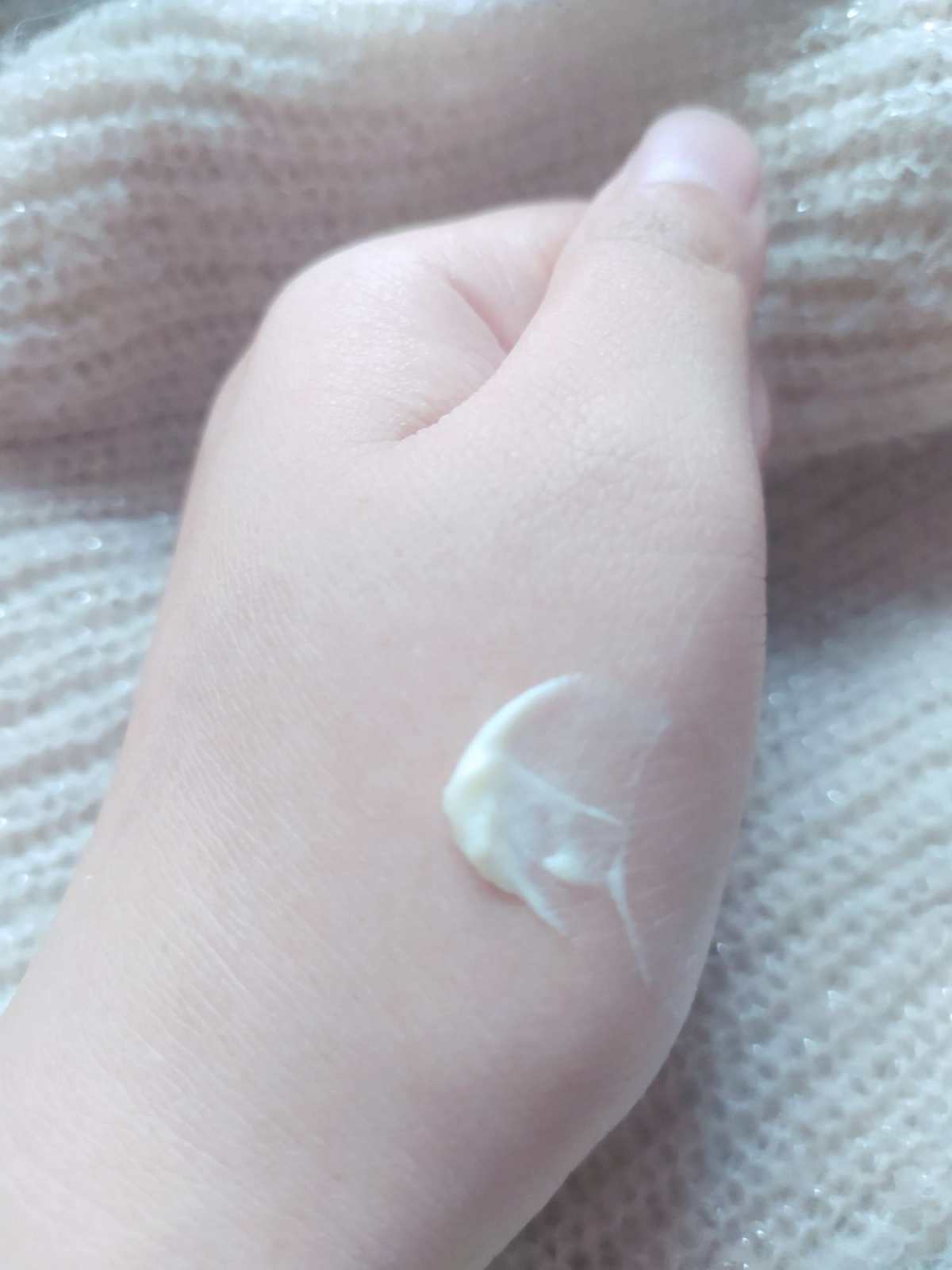 我的Natura bisse悦碧施钻石眼霜用完了，拿出啦我的
