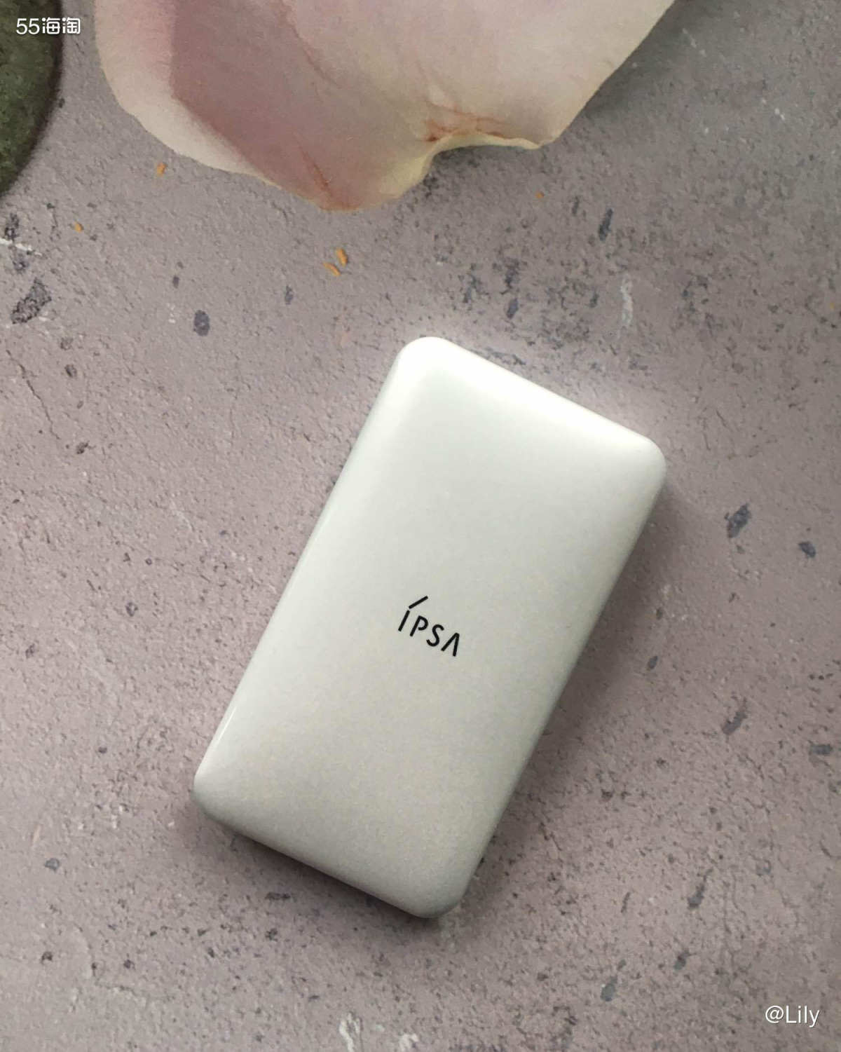 IPSA遮瑕膏 这款遮瑕膏是我去年年底才入手的，目前正在使用