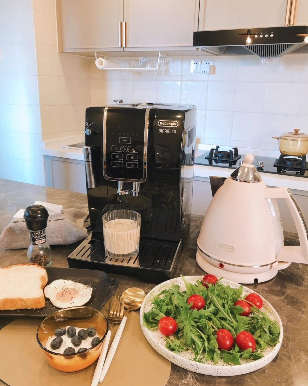 ☕️美好的一天，从醇香的咖啡开始！德龙咖啡机！ Delonh