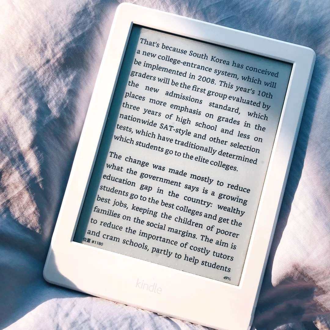 Kindle电子书的出现，标志书籍的改革。无数纸质书可以装进