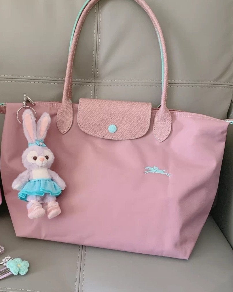 🍒龙骧（Longchamp）包在法国被誉为“国包”，每个法