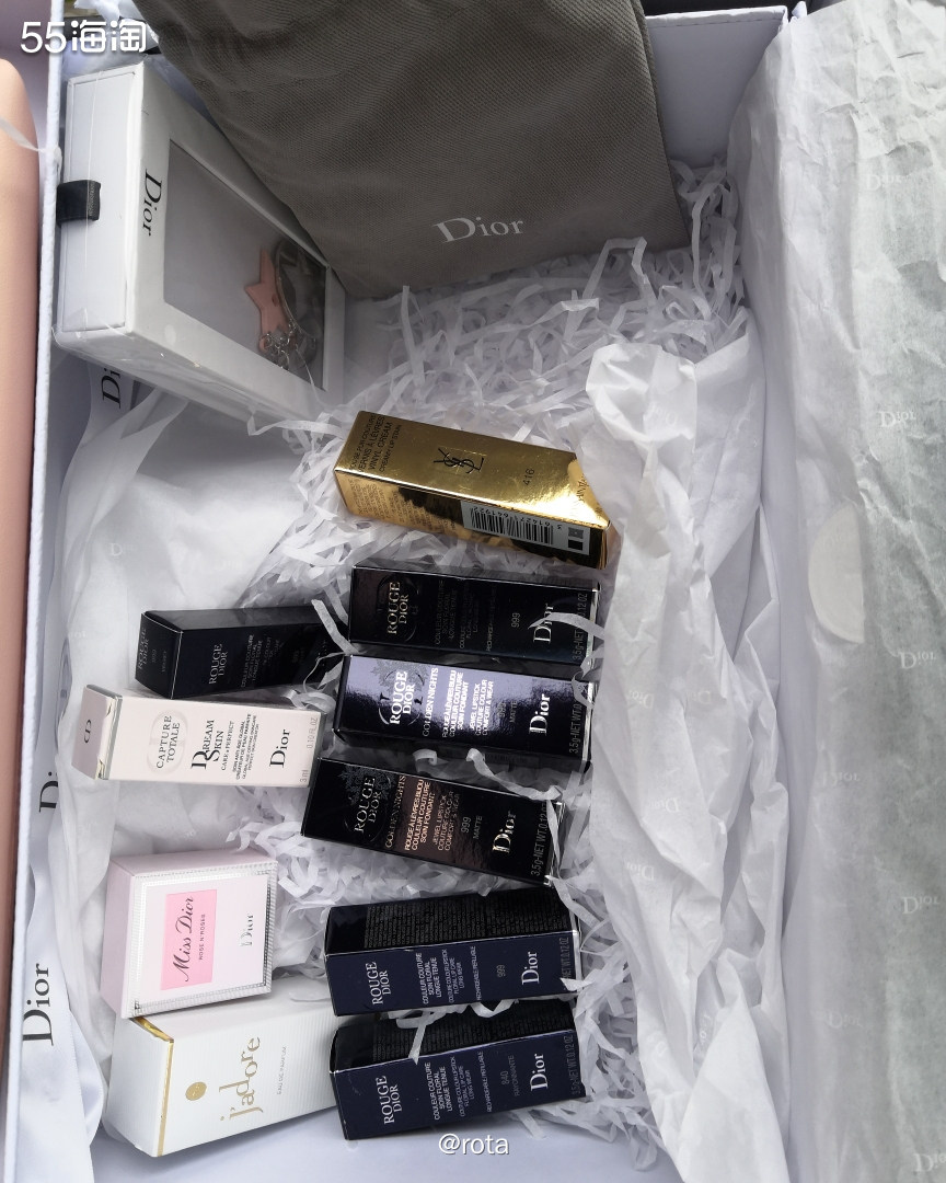 Dior官网的口红，🤣🤣🤣送了一堆小样，因为喜欢这个包
