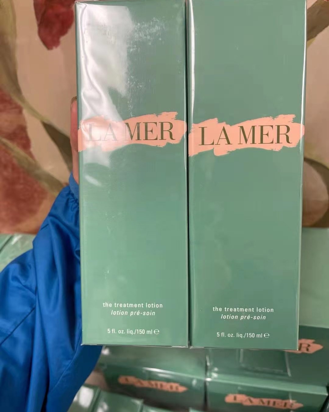 下面和大家分享一下我一直回购的几款产品吧😄  先来看第一款