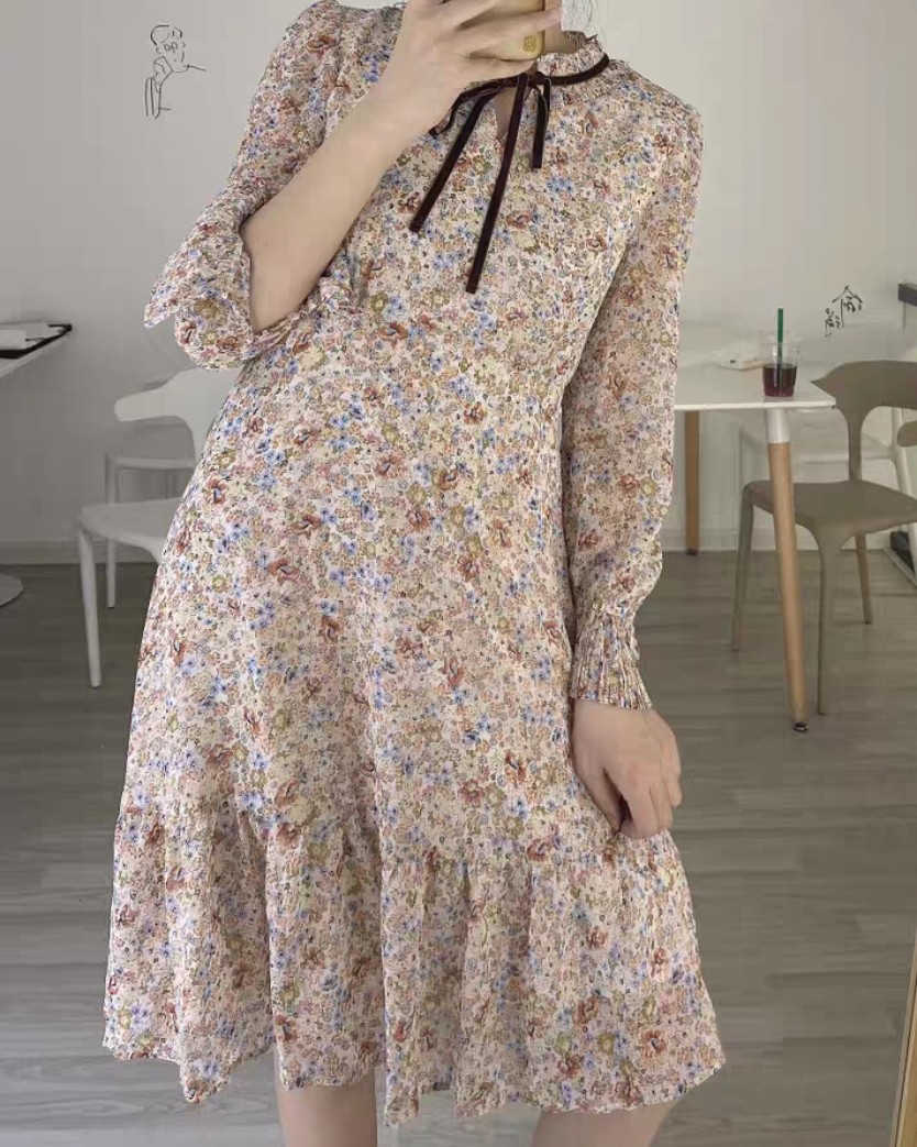 ❤️春天是属于碎花裙的，明媚的春天就用浪漫的碎花裙来装扮吧。