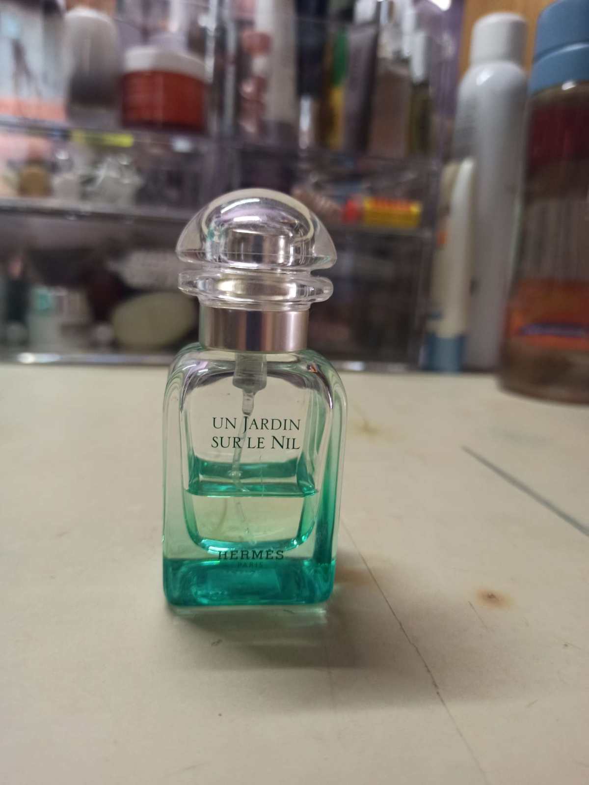 万物复苏鸟语花香的春季一定要试试清新花果香调香水呀~ 前调：