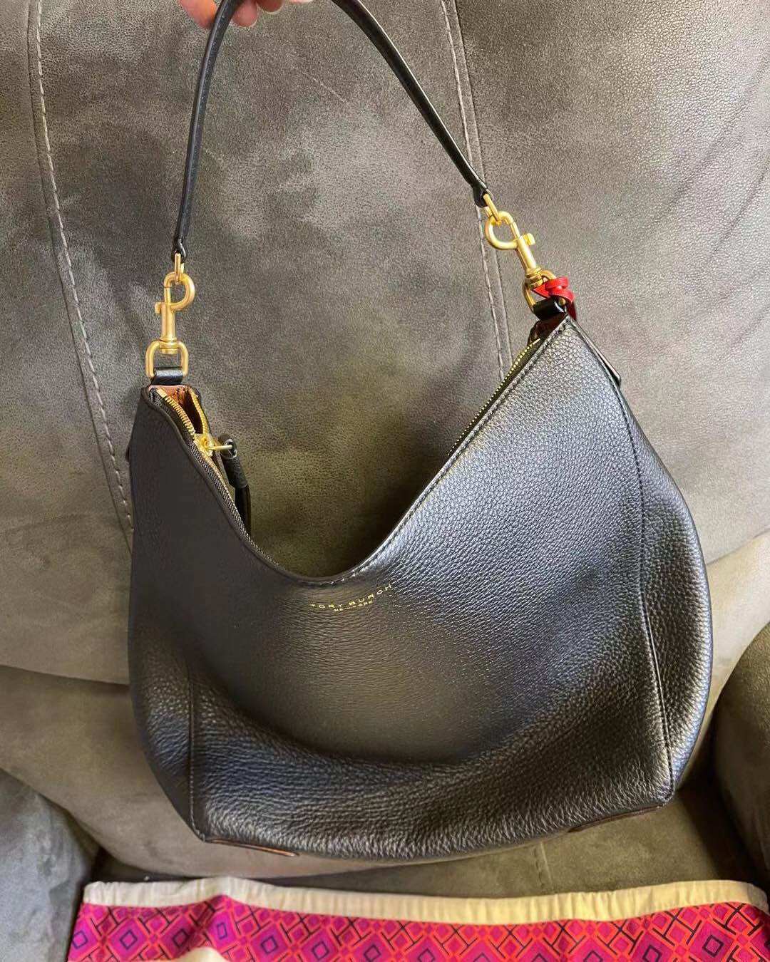 Tory Burch,性价比超高的通勤包 单品** 和大家分