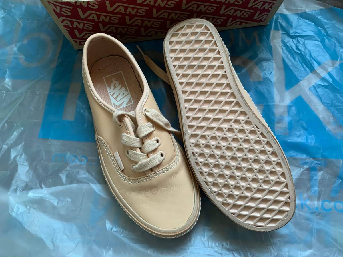 加拿大奥莱骨折vans鞋，不到300可代发直邮 有购物凭据！