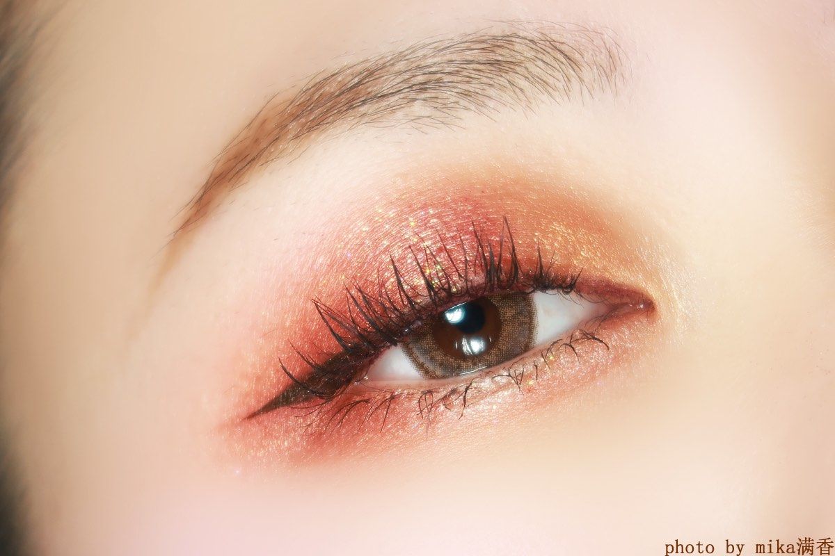 赤彤丹霞 上眼中国美色 完美日记的产品我用的不是很多，他家的