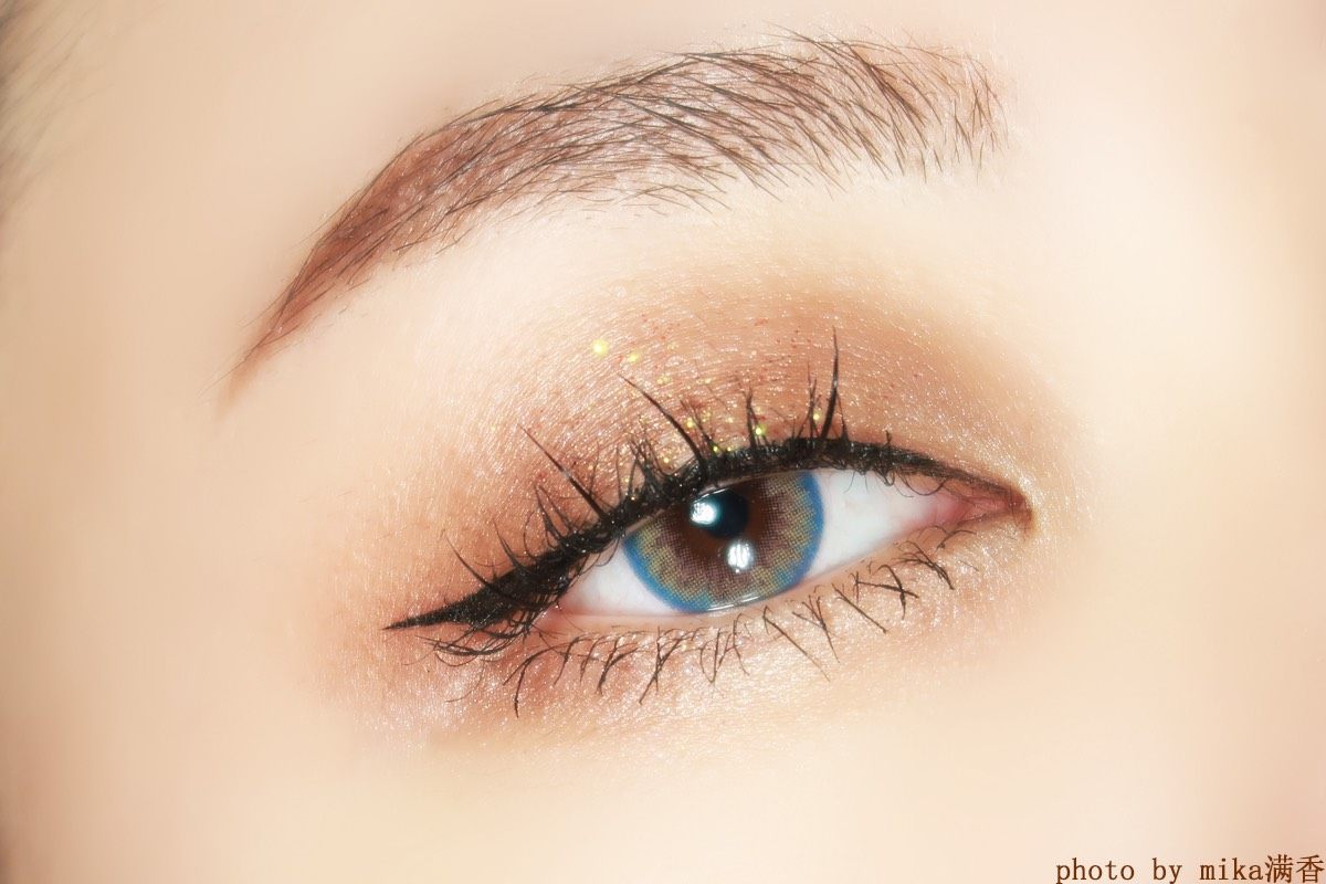 赤彤丹霞 上眼中国美色 完美日记的产品我用的不是很多，他家的