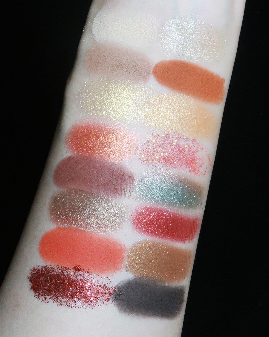 赤彤丹霞 上眼中国美色 完美日记的产品我用的不是很多，他家的