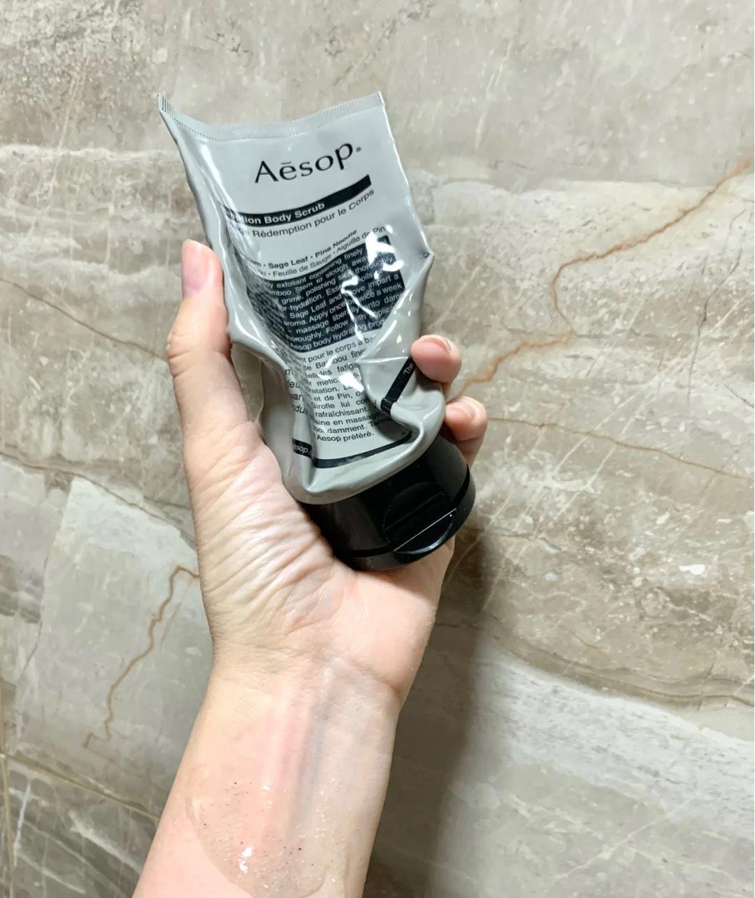 新春晒单挑战 Aesop身体磨砂膏180ml一罐 一直很钟爱