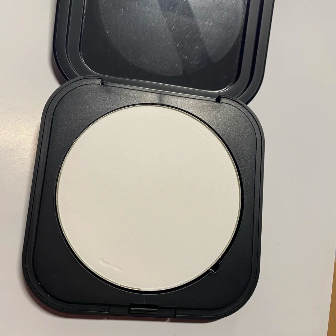 新春晒单好物** makeupforever蜜粉饼！ 👌优
