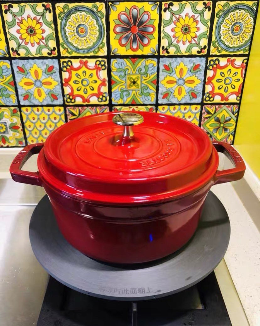 亚马逊海外购优品👍🏻Staub铸铁锅，颜值满分！  🍒
