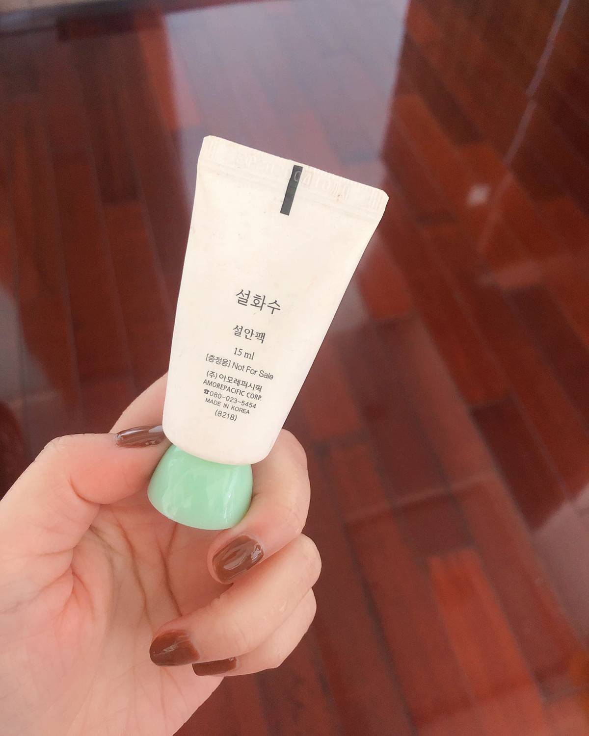 雪花秀家的面膜种类不多， 最常见的就是玉容撕拉和雨润面膜， 