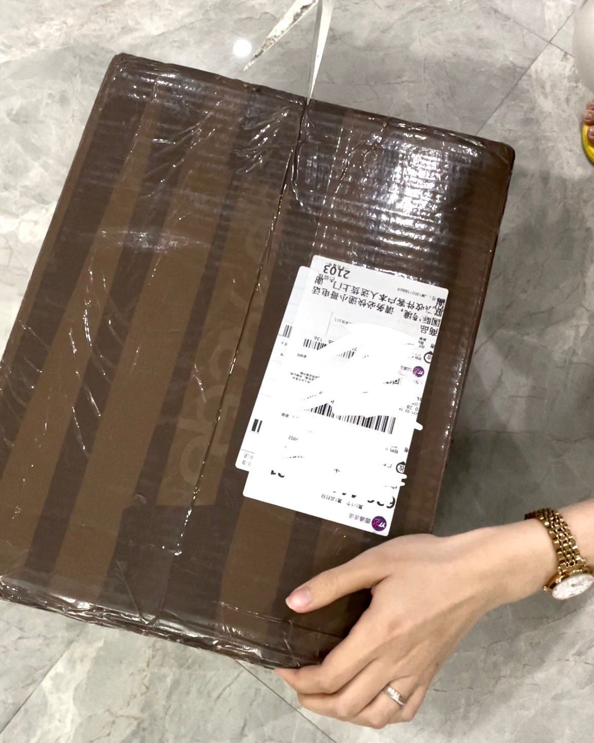 Coach情人节限定的款真的长在我的审美上！！老花纹配上心形