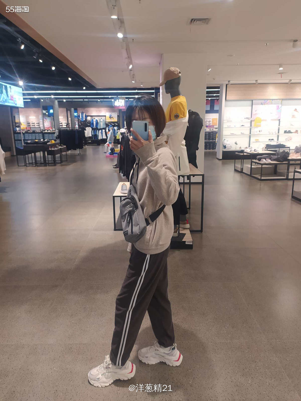 🤣实在太饿了，肚子咕噜咕噜，叫个不停，群里的姐妹还在讨论吃