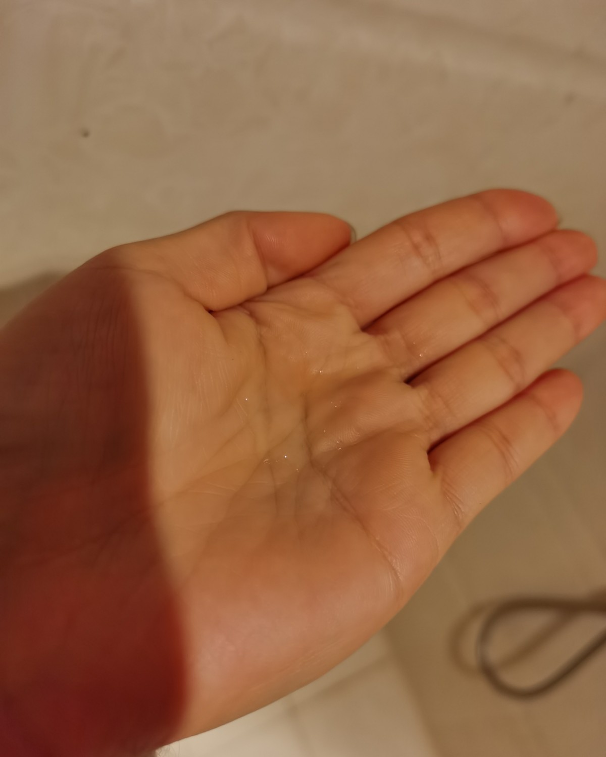 这个是我朋友送我的伴手礼，那会送了我2瓶，去年用掉了一瓶，今