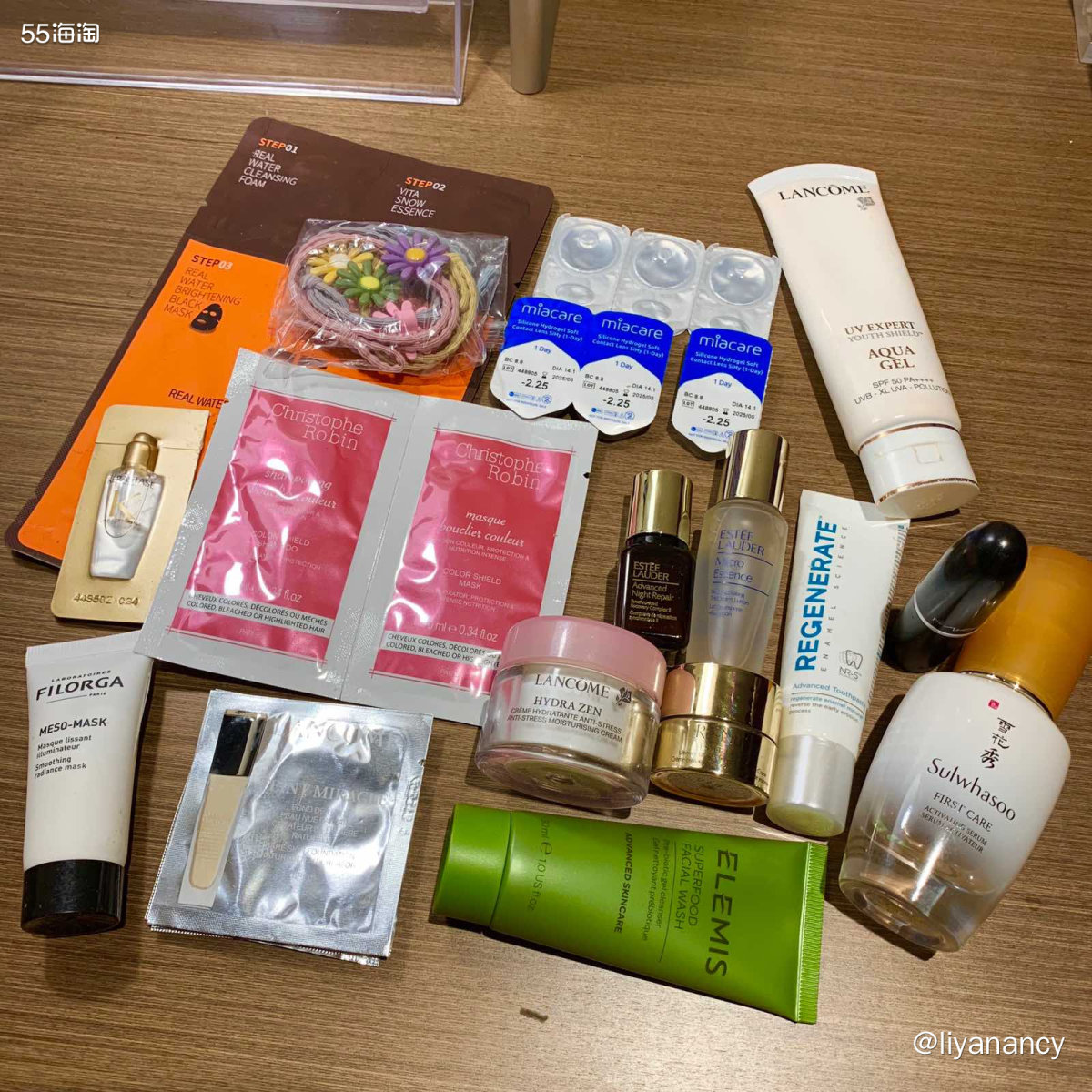 ✨清明小出游，晒一下我的化妆包有哪些东西，本着减负出发，都是