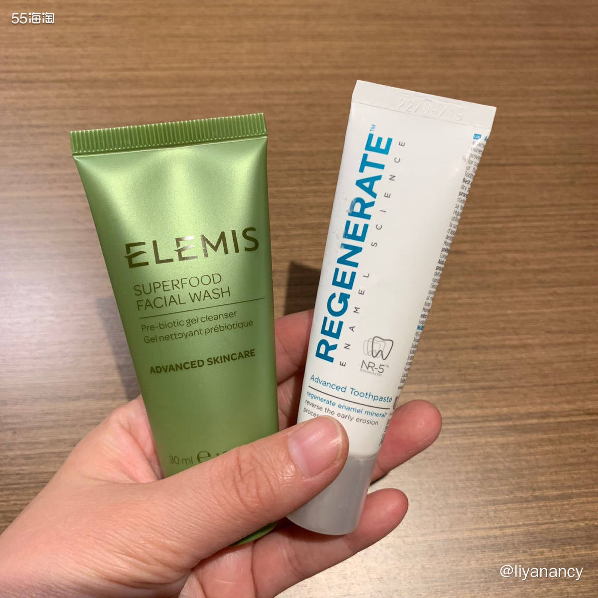 ✨清明小出游，晒一下我的化妆包有哪些东西，本着减负出发，都是