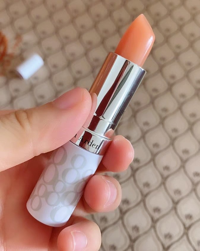 ✨这款雅顿经典润泽唇膏，也是雅顿家的明星产品，陈伟霆同款哦！