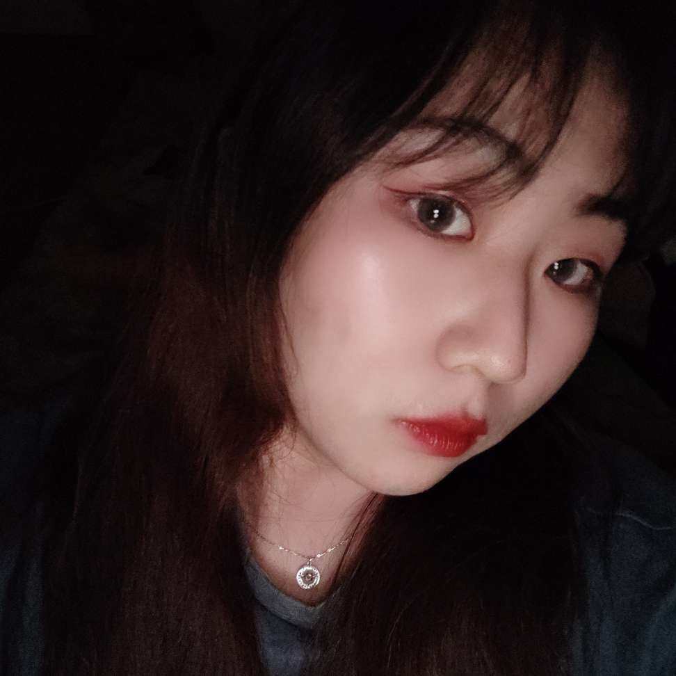 春天怎么能不露脖子呢，露脖子当然要戴一条美美的项链啊🙊  