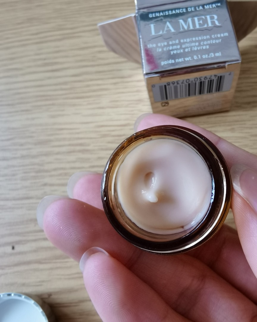 官网各种宣传就是，鎏金系列是全能型，各种肤质都能用，所以我一