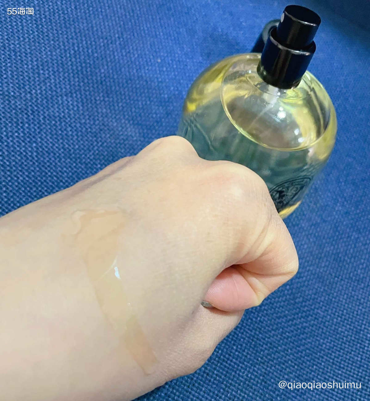 虽然天气渐渐转暖，但每次洗完澡我还是需要涂点润肤乳，一方面因